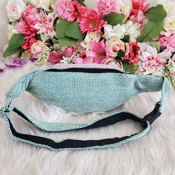 Nwot handmade hemp cotton boho fannypack - Picture 8 of 10